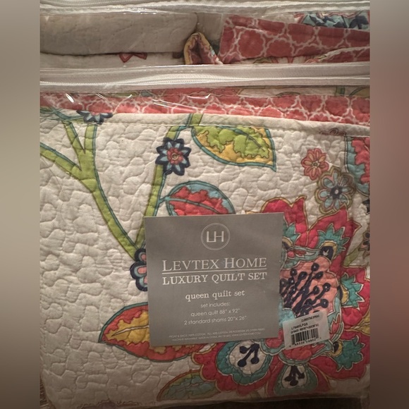 Levtex Multicolor Floral Quilt Set - Picture 3 of 4